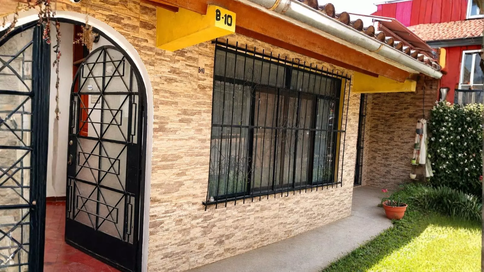 Oficina de 2 ambientes en alquiler en Fonavi ideal para consultorios y profesionales